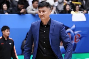 开云体育官网-广东胜吉林发布会！杜锋再展语言魅力，焦泊乔点出拼劲伤势无碍！